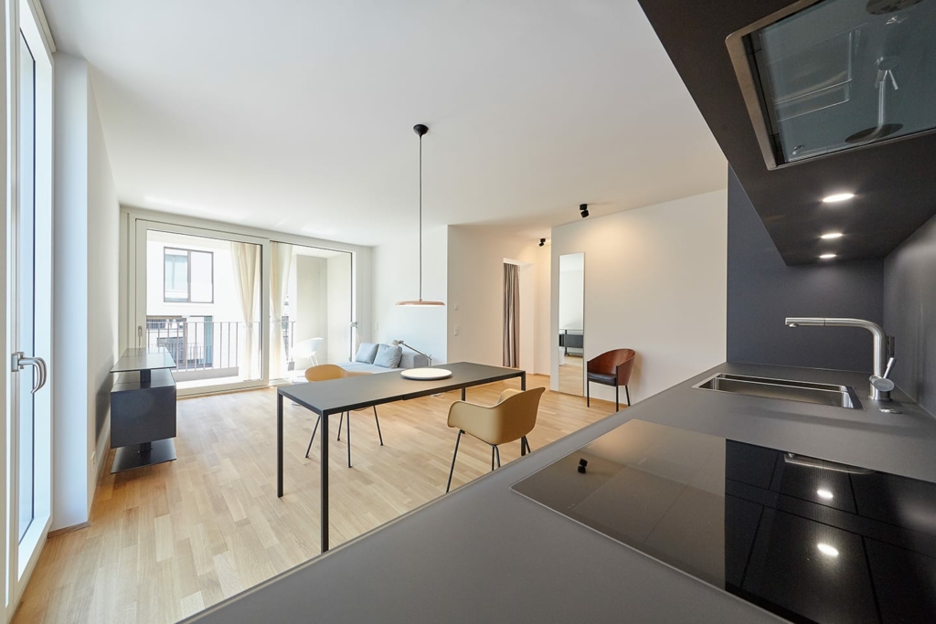 Möbliertes Apartment Seestraße: Wohnbereich mit Küche