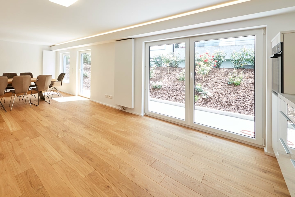 Eigentumswohnung Sillenbuch: bodentiefe Fenster