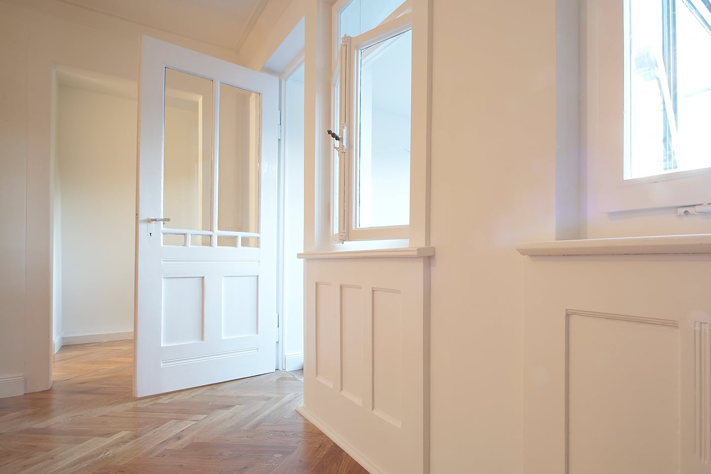 Referenz Dachgeschoss-Wohnung Rötestraße: Holztafeln