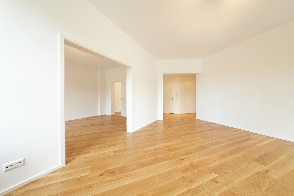 Wohnetage Vogelsangstraße: durchgängiges Echtholz-Parkett