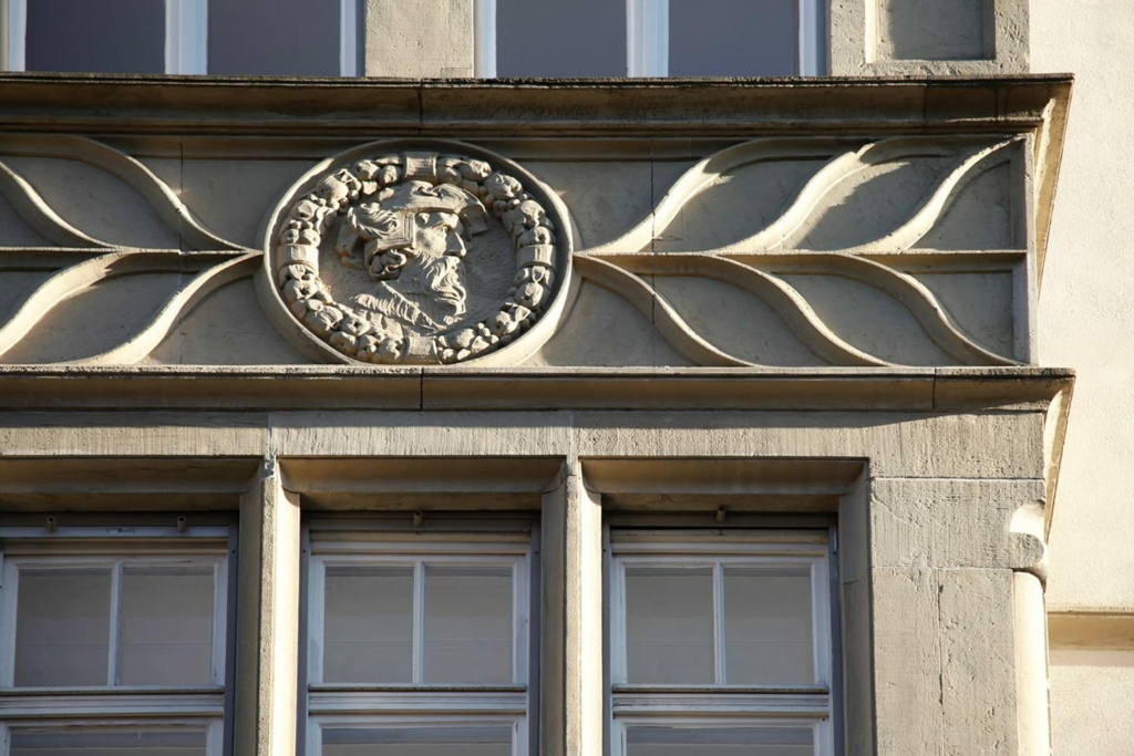 Kulturdenkmal Olgastraße 131: Fenster