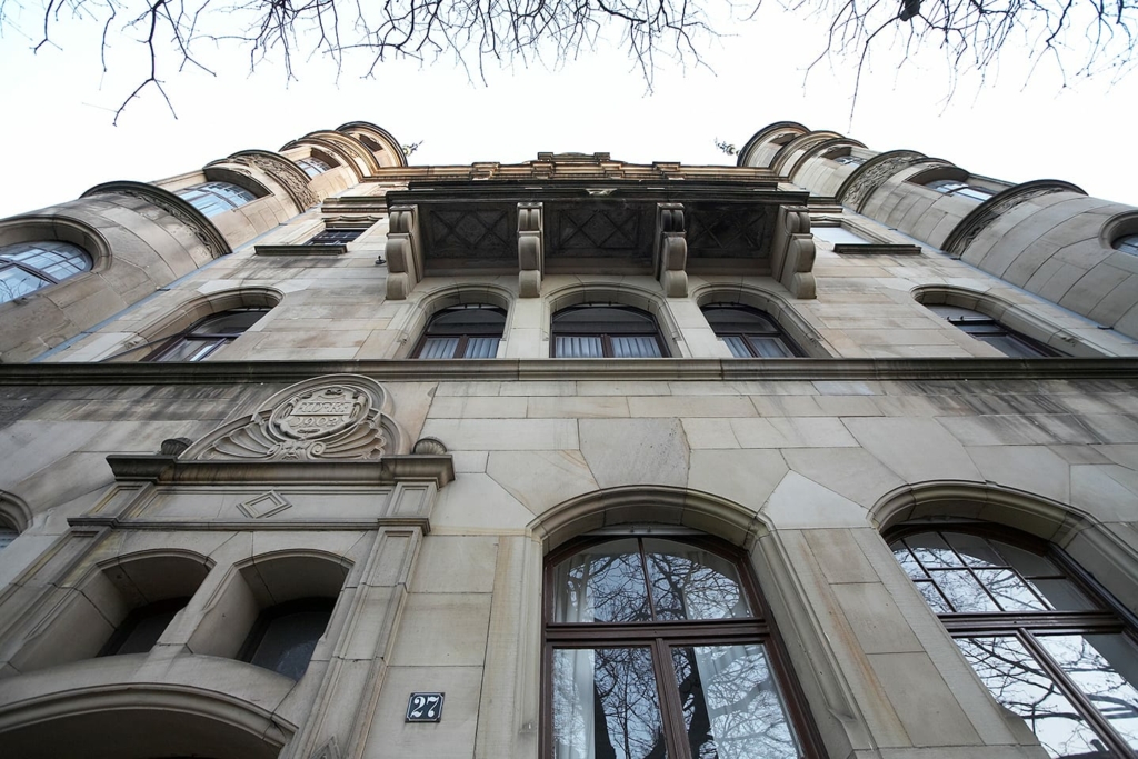 Mehrfamilienhaus Daimlerstraße: Fassade