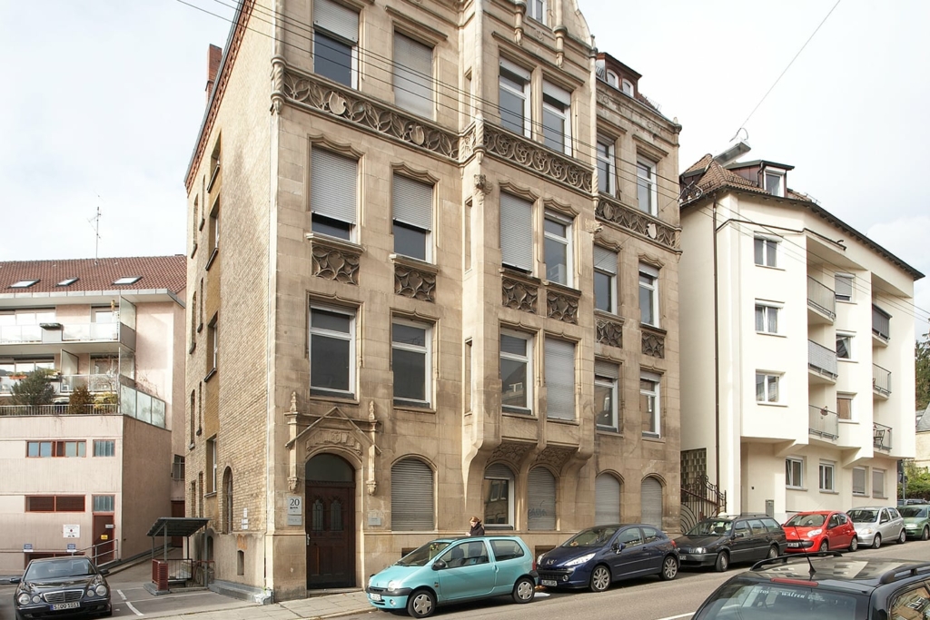 Mehrfamilienhaus Hohenstaufenstraße: Bild 1