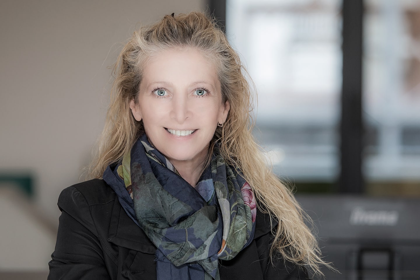 Silicya Roth, Administration