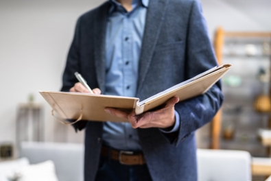 Durchführung Vor-Ort-Immobilienbewertung durch einen Makler