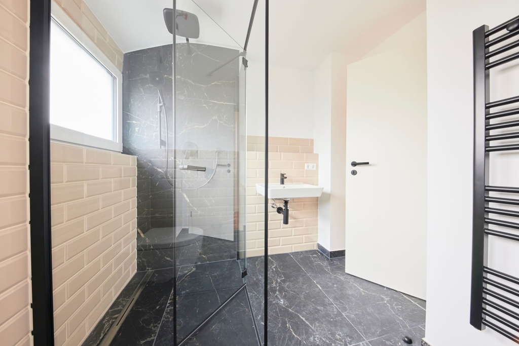 Behringstraße: Sanierung und Innenausbau im Dachgeschoss