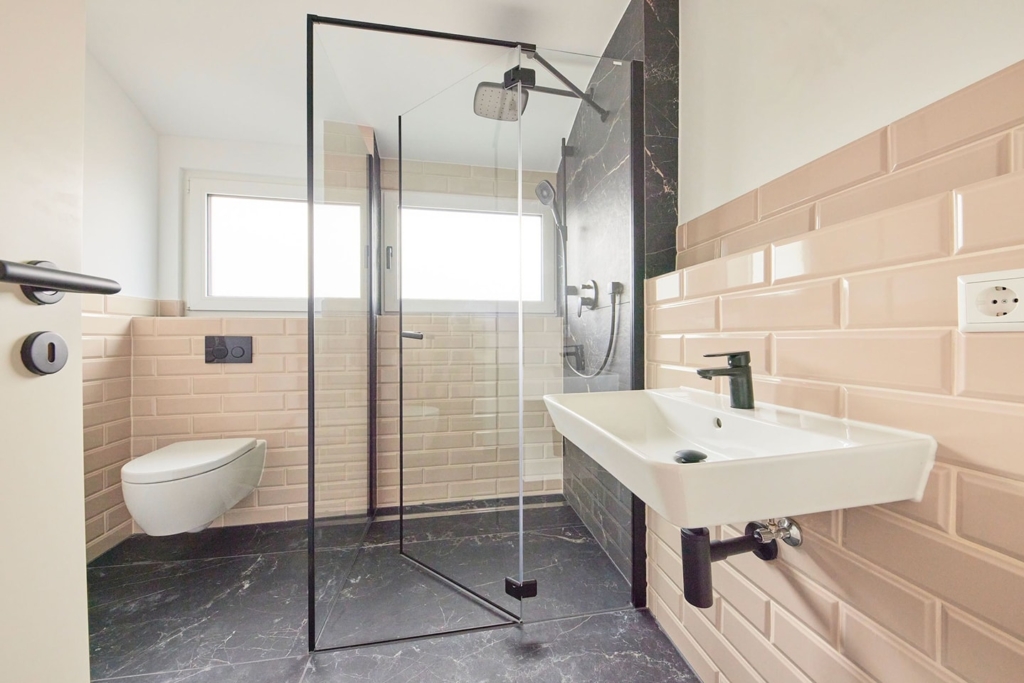 Behringstraße: Sanierung und Innenausbau im Dachgeschoss