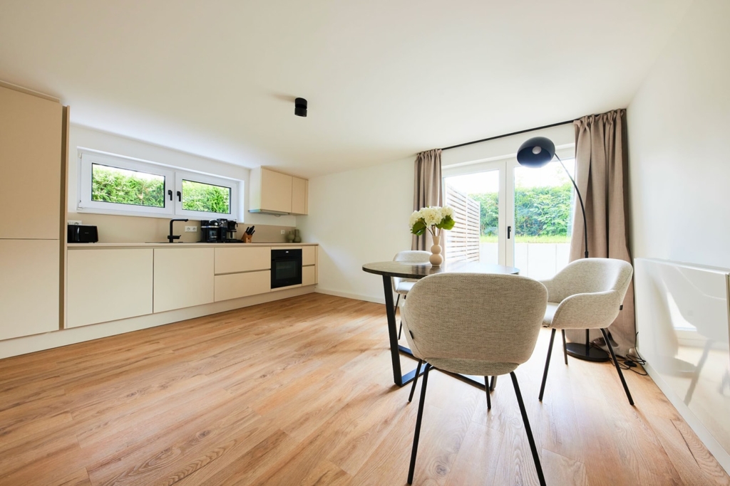 Behringstraße: Sanierung und Innenausbau im Gartengeschoss